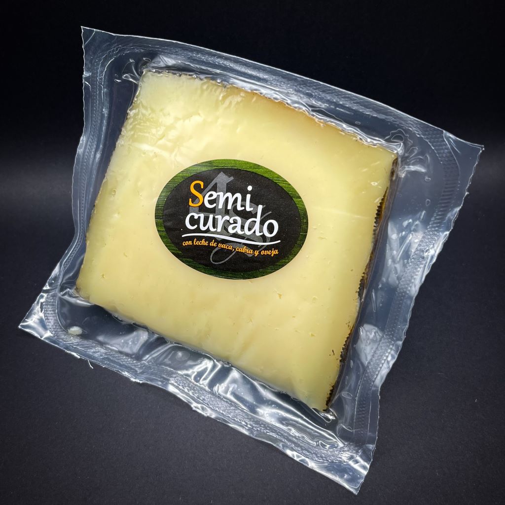 Queso semicurado - Leche de Vaca, Cabra y Oveja